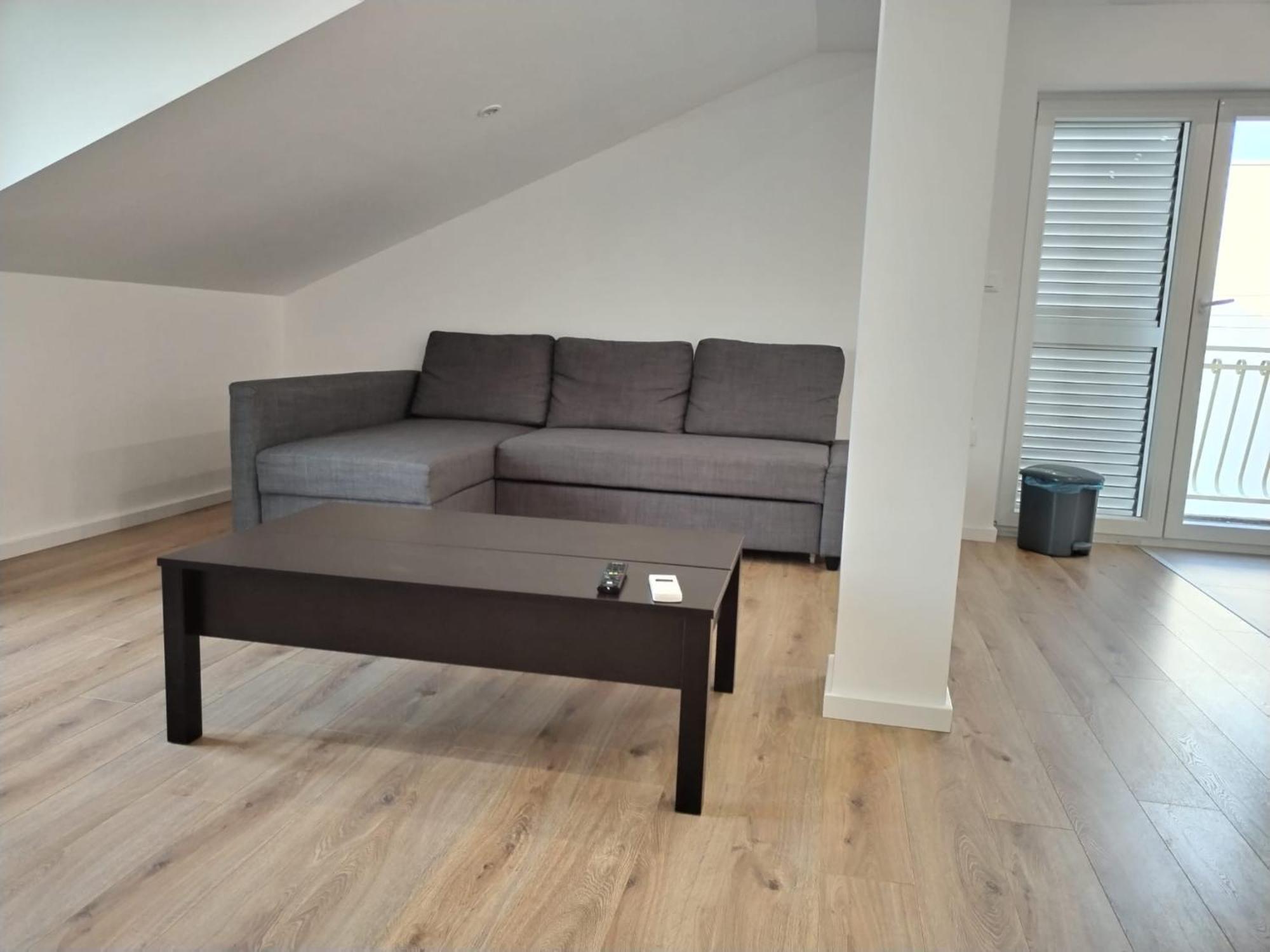 Doris, Apartment